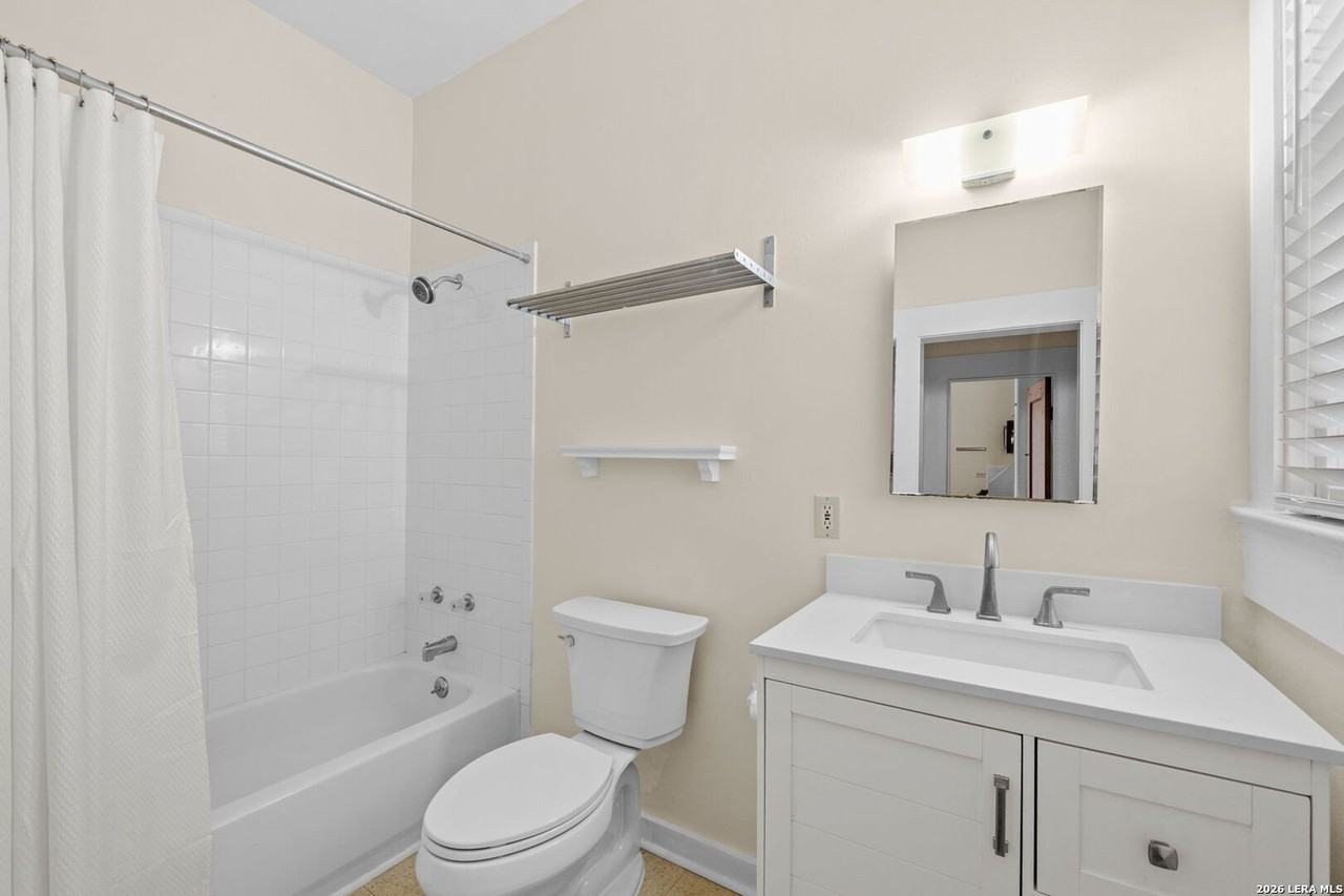 217 Castillo Ave #2 - Photo 7 of 12