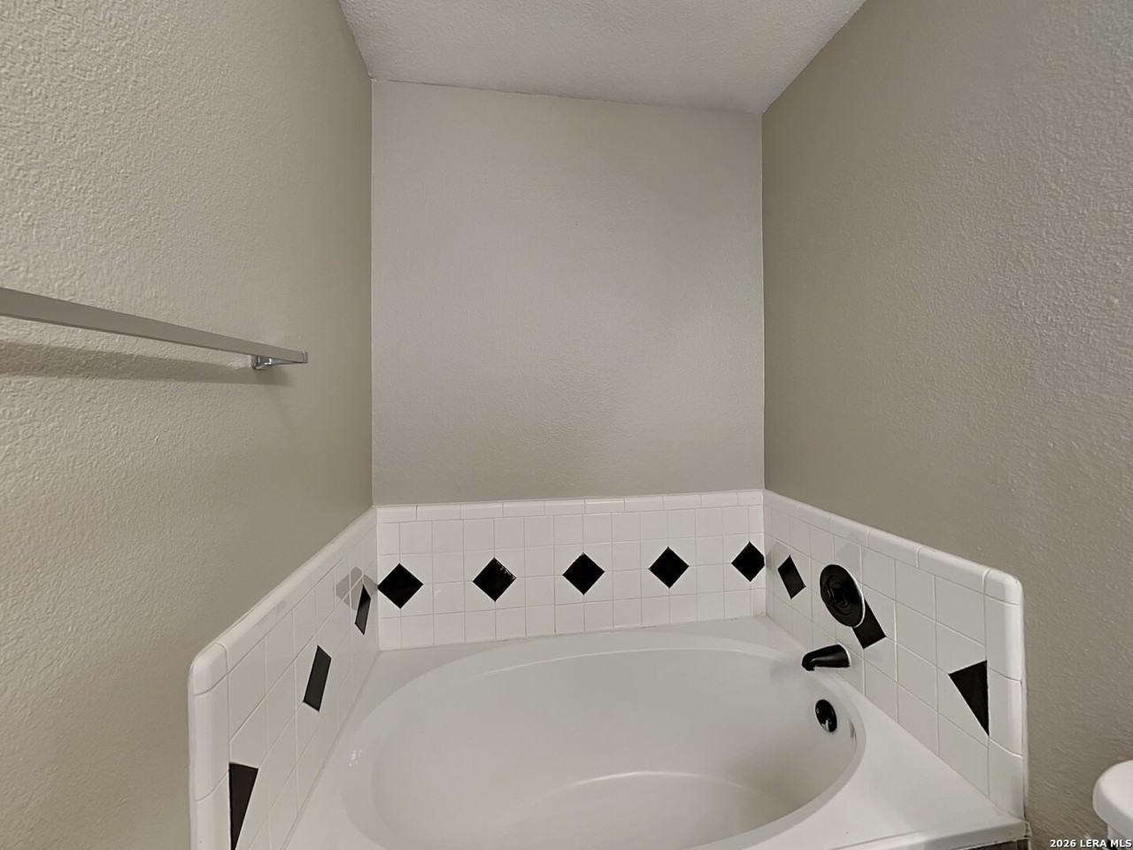 352 Meadow Park - Photo 7 of 16