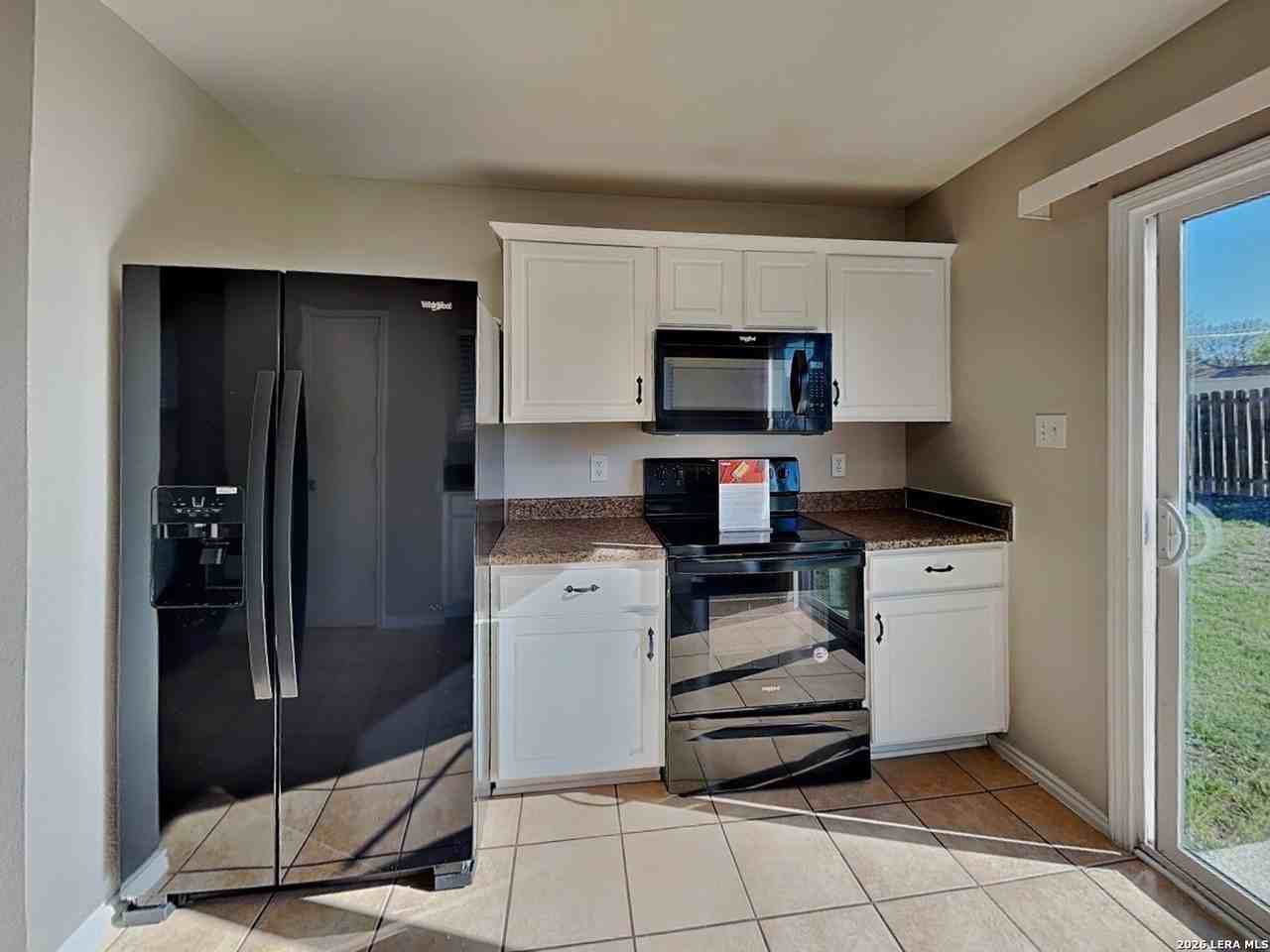 2726 Candleridge Dr - Photo 7 of 19