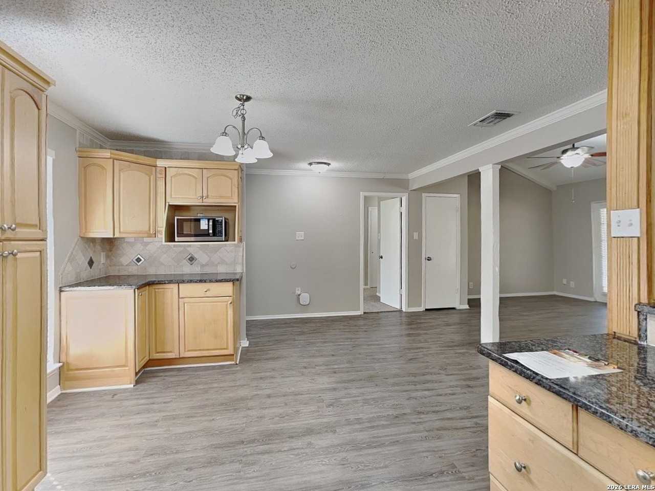 4909 Tiffany Ln - Photo 4 of 16