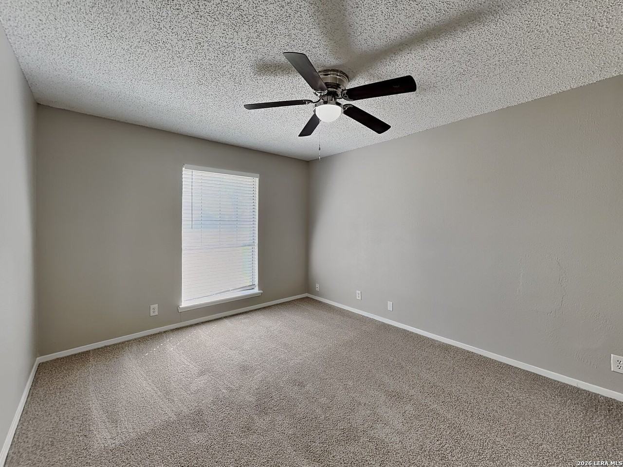 4909 Tiffany Ln - Photo 6 of 16