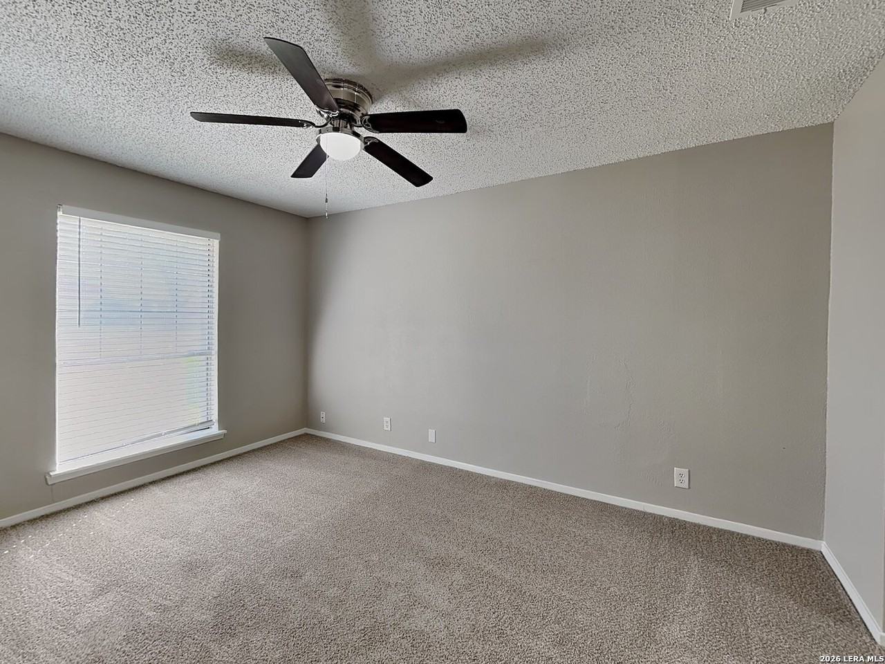 4909 Tiffany Ln - Photo 7 of 16