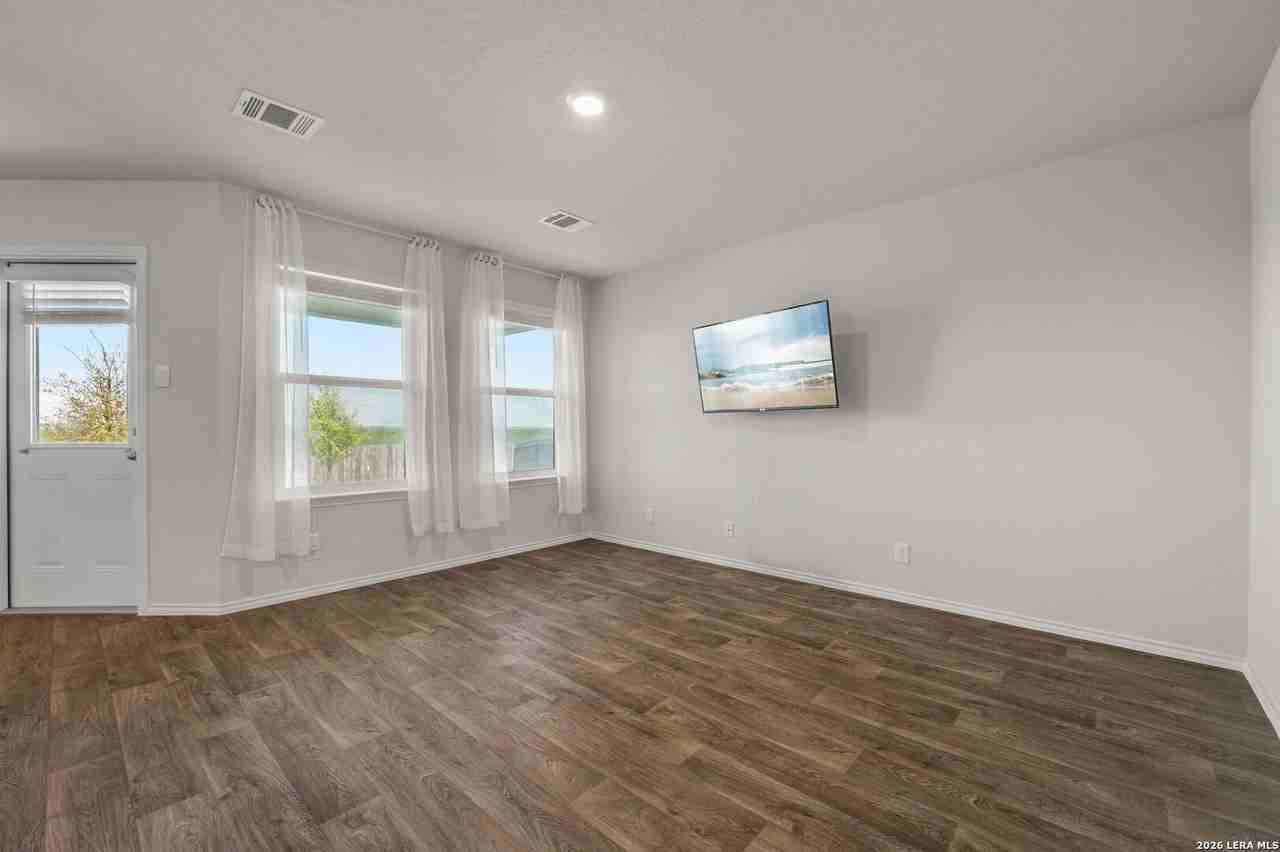 15311 Olive Pigeon - Photo 6 of 24