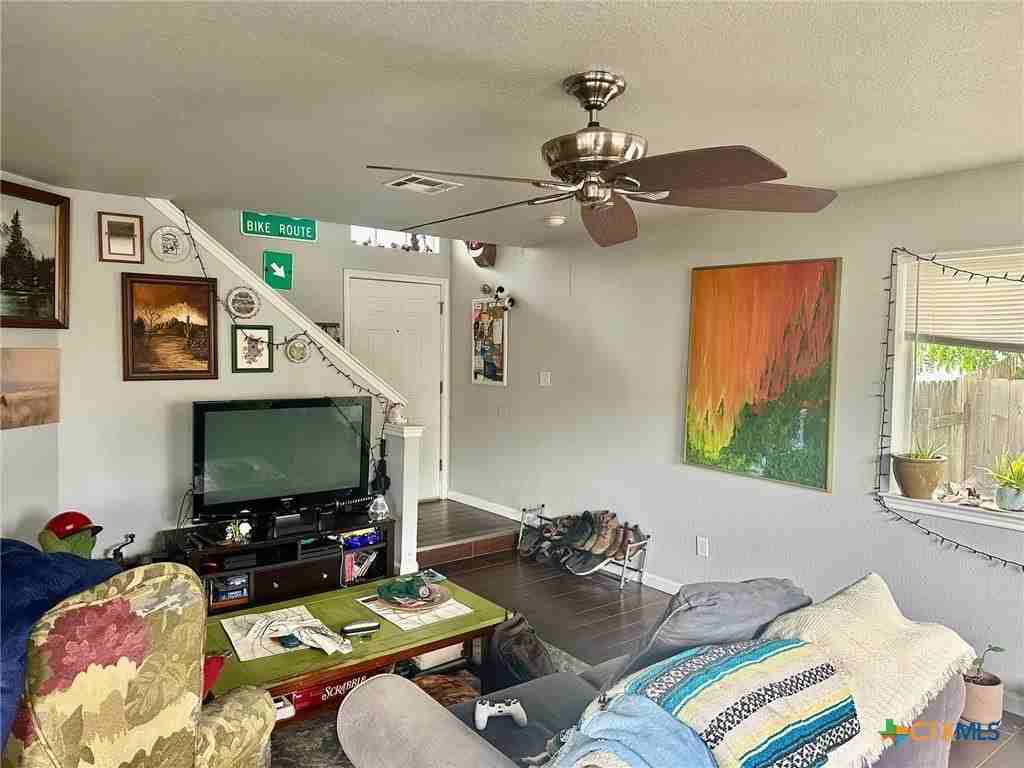 864 Sagewood Trl - Photo 2 of 15