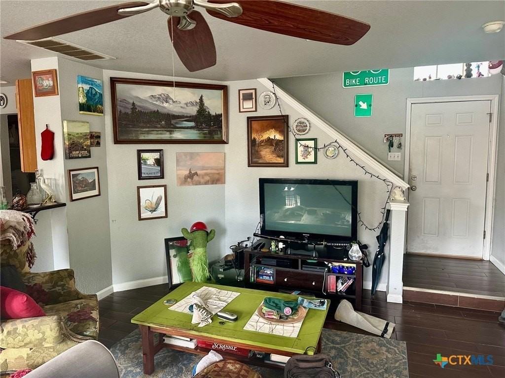 864 Sagewood Trl - Photo 3 of 15