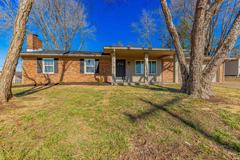 441 Lawrence Dr - Photo 1 of 1