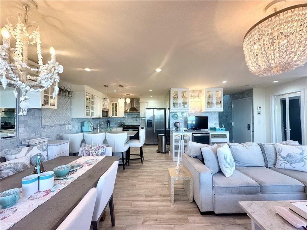 312 America - Photo 2 of 24