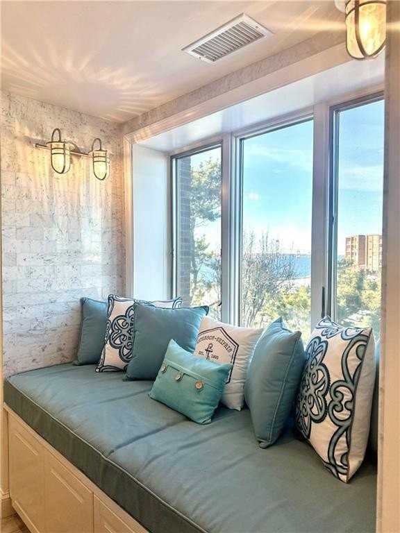 312 America - Photo 4 of 24