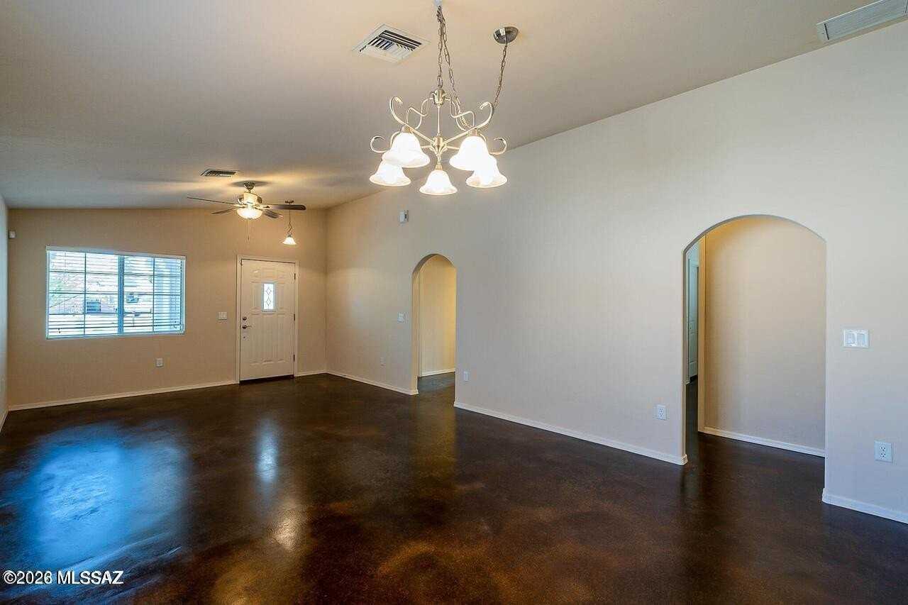 1133 E Hedrick Dr - Photo 3 of 36