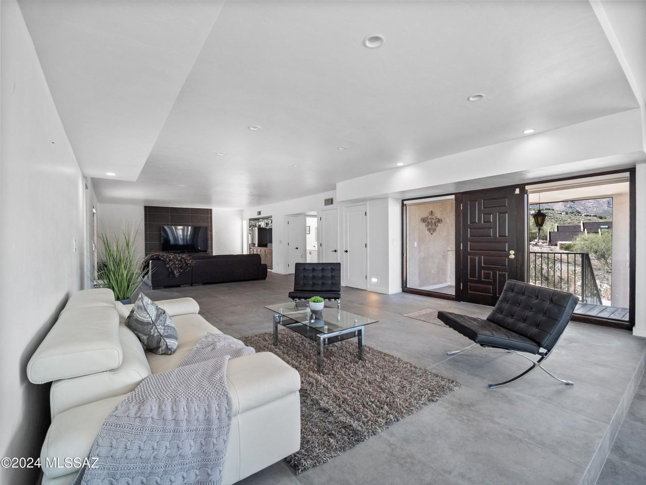 5798 E Paseo Cimarron - Photo 6 of 27