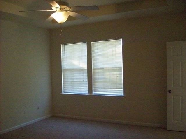 5025 Hampton Ridge Ave - Photo 6 of 9