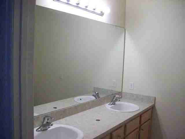 5025 Hampton Ridge Ave - Photo 7 of 9