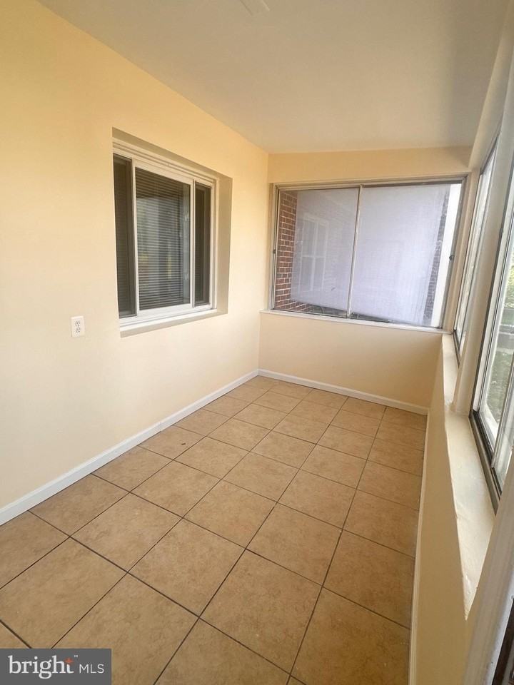 3433 Clay St Ne - Photo 3 of 19