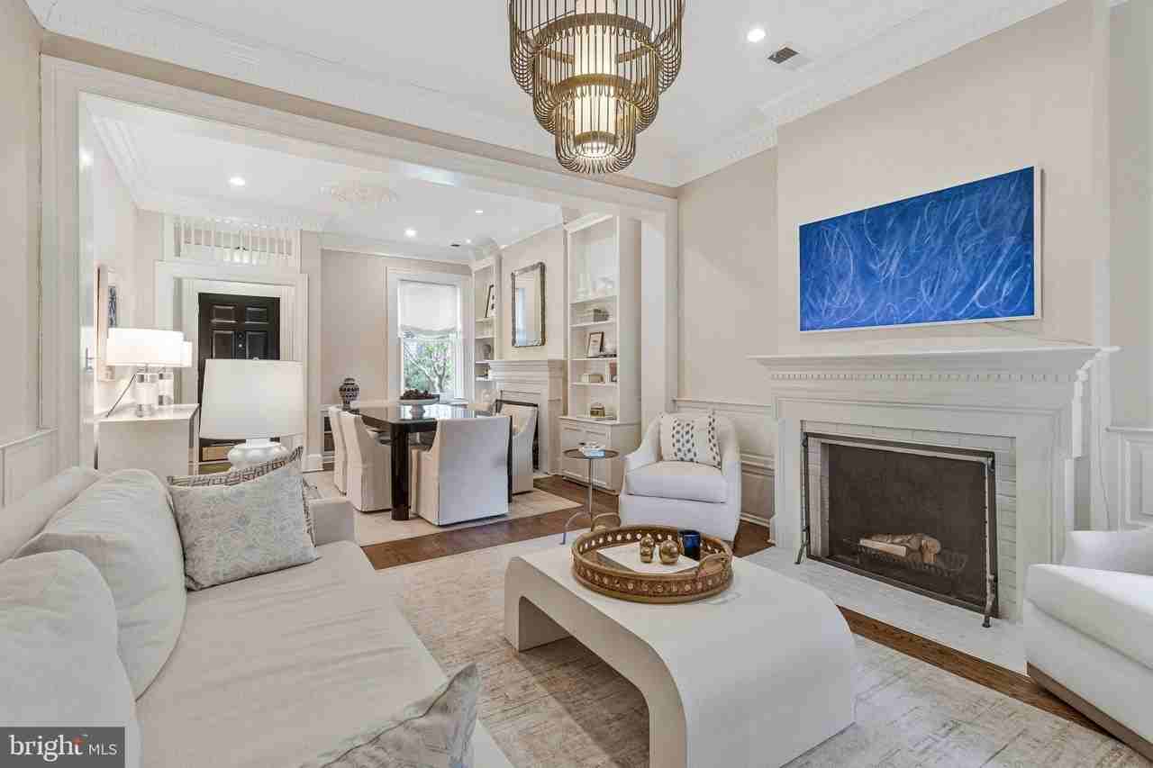 611 G St Se - Photo 5 of 32