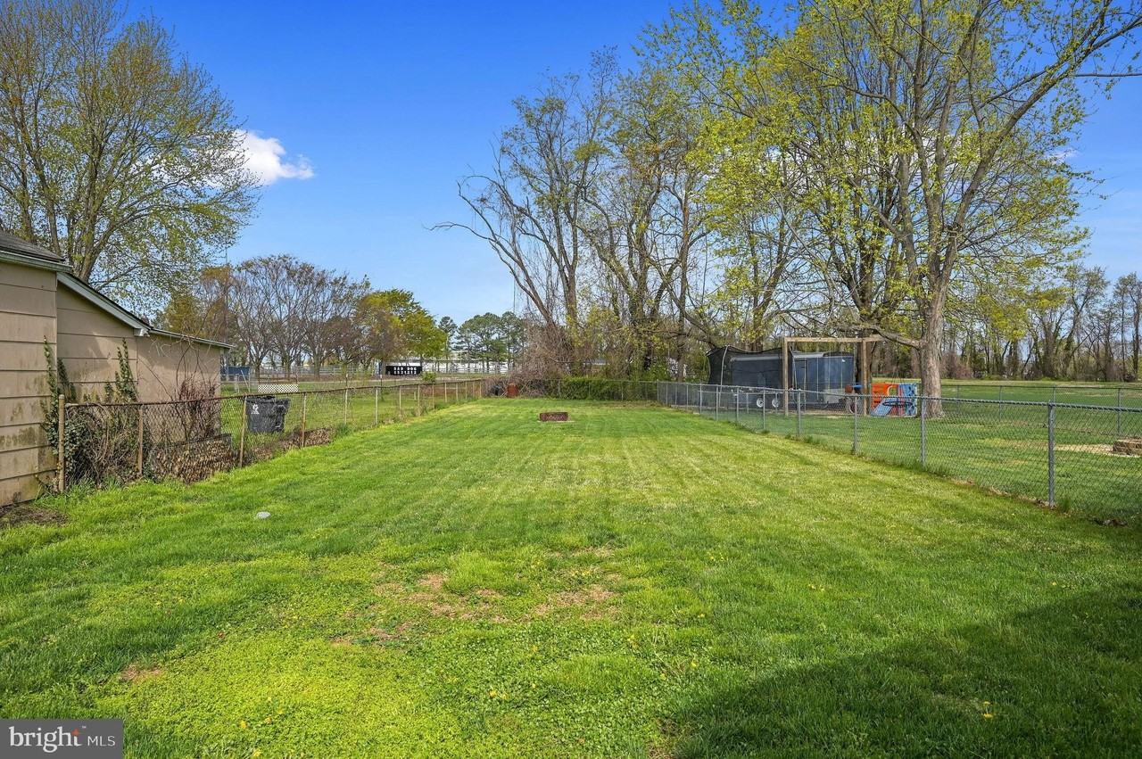 12265 Willow Grove Rd - Photo 3 of 15