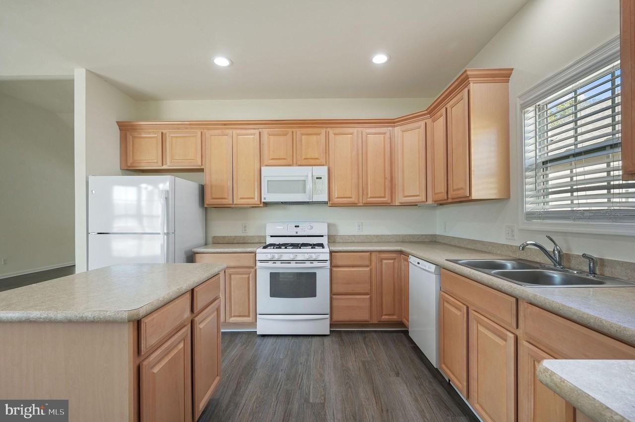 15 Little Birch Dr - Photo 7 of 18