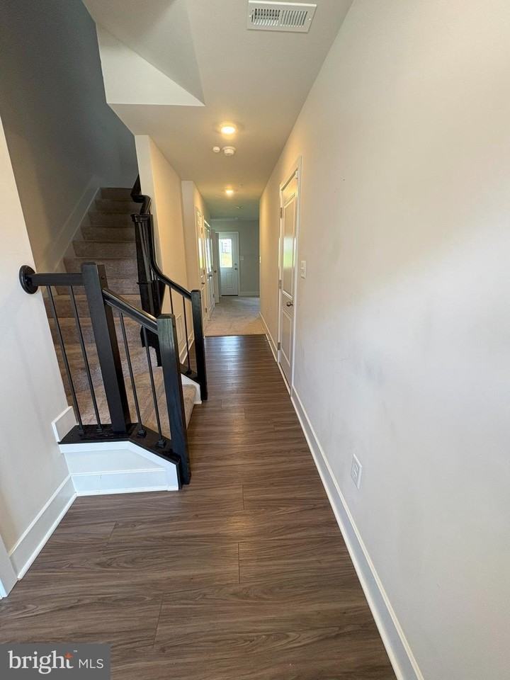 1815 Betterton Rd - Photo 3 of 12