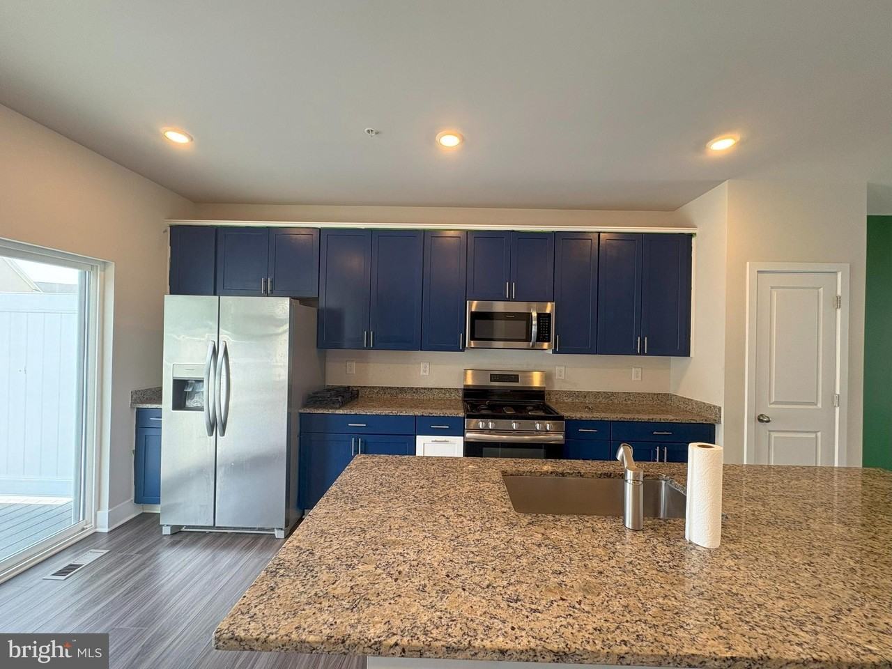 1815 Betterton Rd - Photo 5 of 12