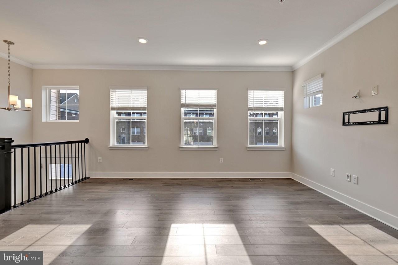 5765 Frederick Douglas Pl - Photo 5 of 43