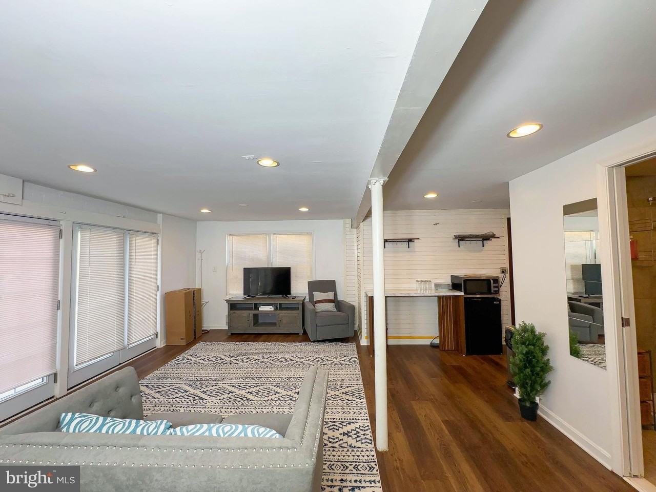 9300 Colesville Rd - Photo 3 of 12