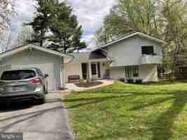 featured image of 18917 Alpenglow Ln