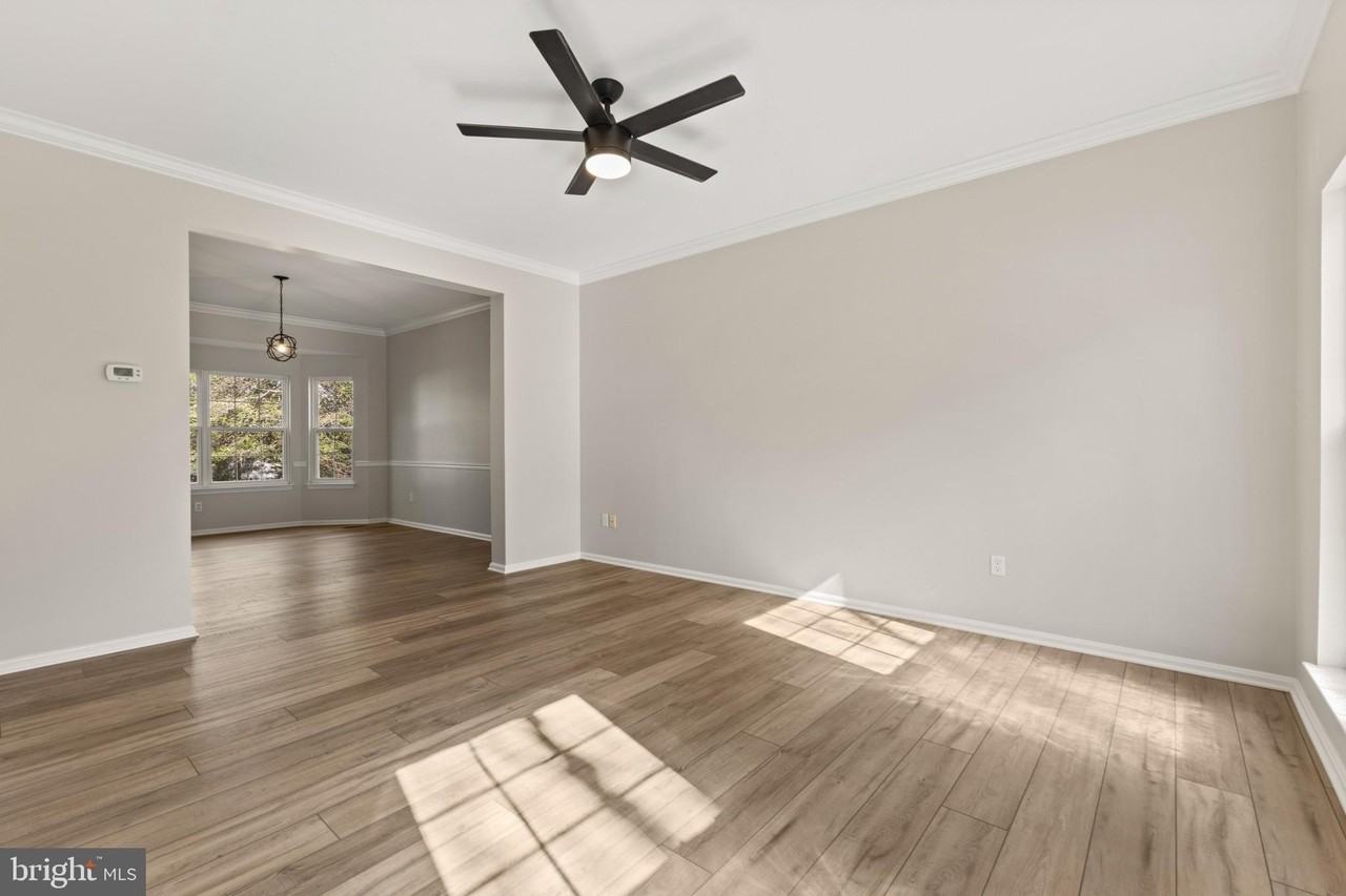 412 Cross Creek Ct - Photo 7 of 27