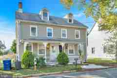 19 Pleasant St - Photo 1 of 1