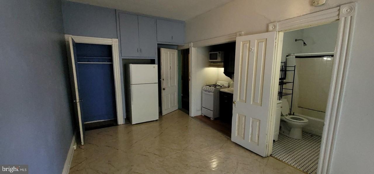 1327 Perkiomen Ave Apt 3 - Photo 7 of 12