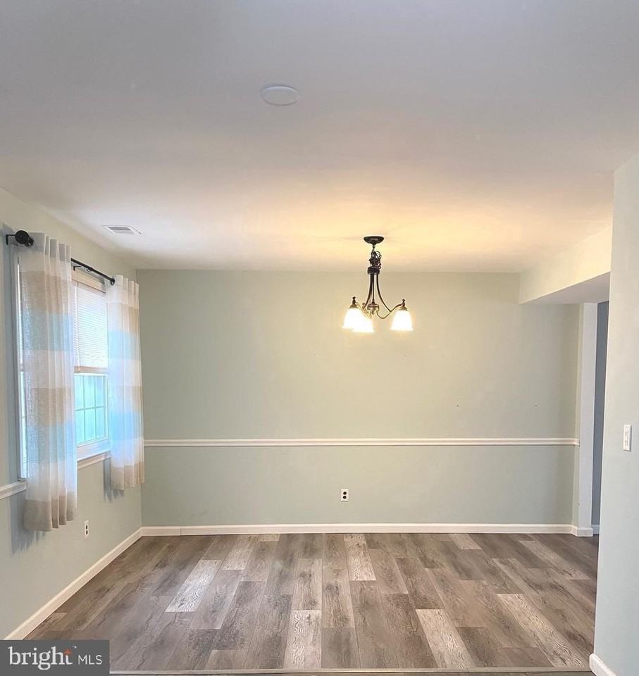 334 Laurel Dr - Photo 2 of 25