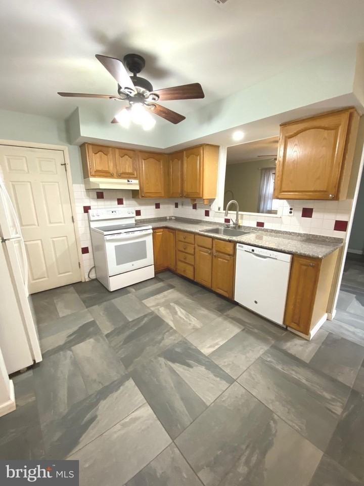 334 Laurel Dr - Photo 6 of 25