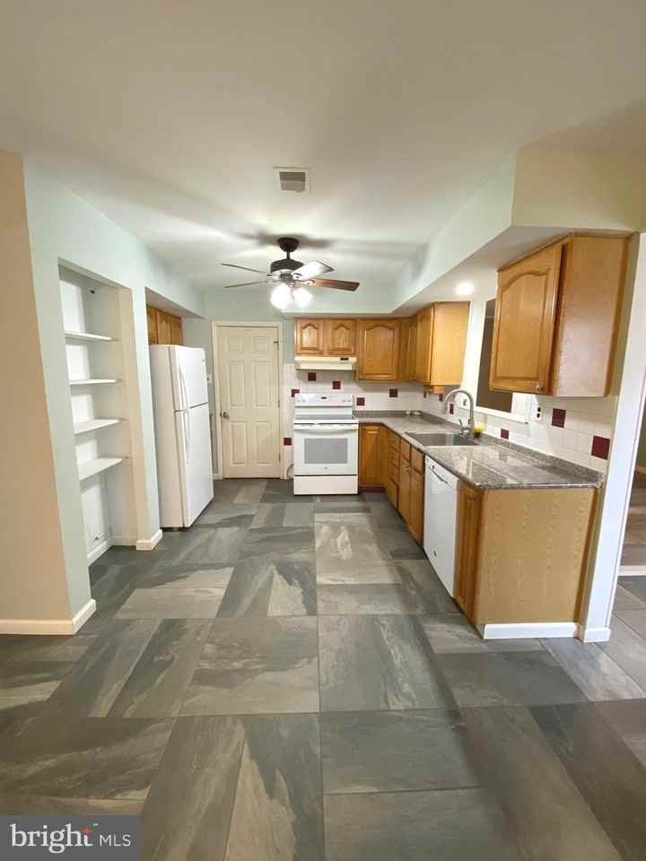 334 Laurel Dr - Photo 7 of 25