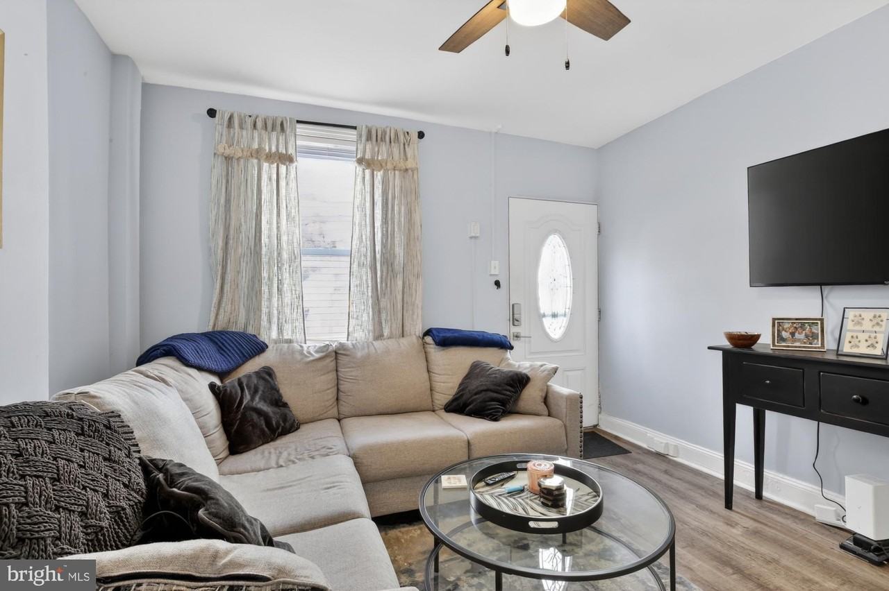 2440 E Gordon St - Photo 3 of 22