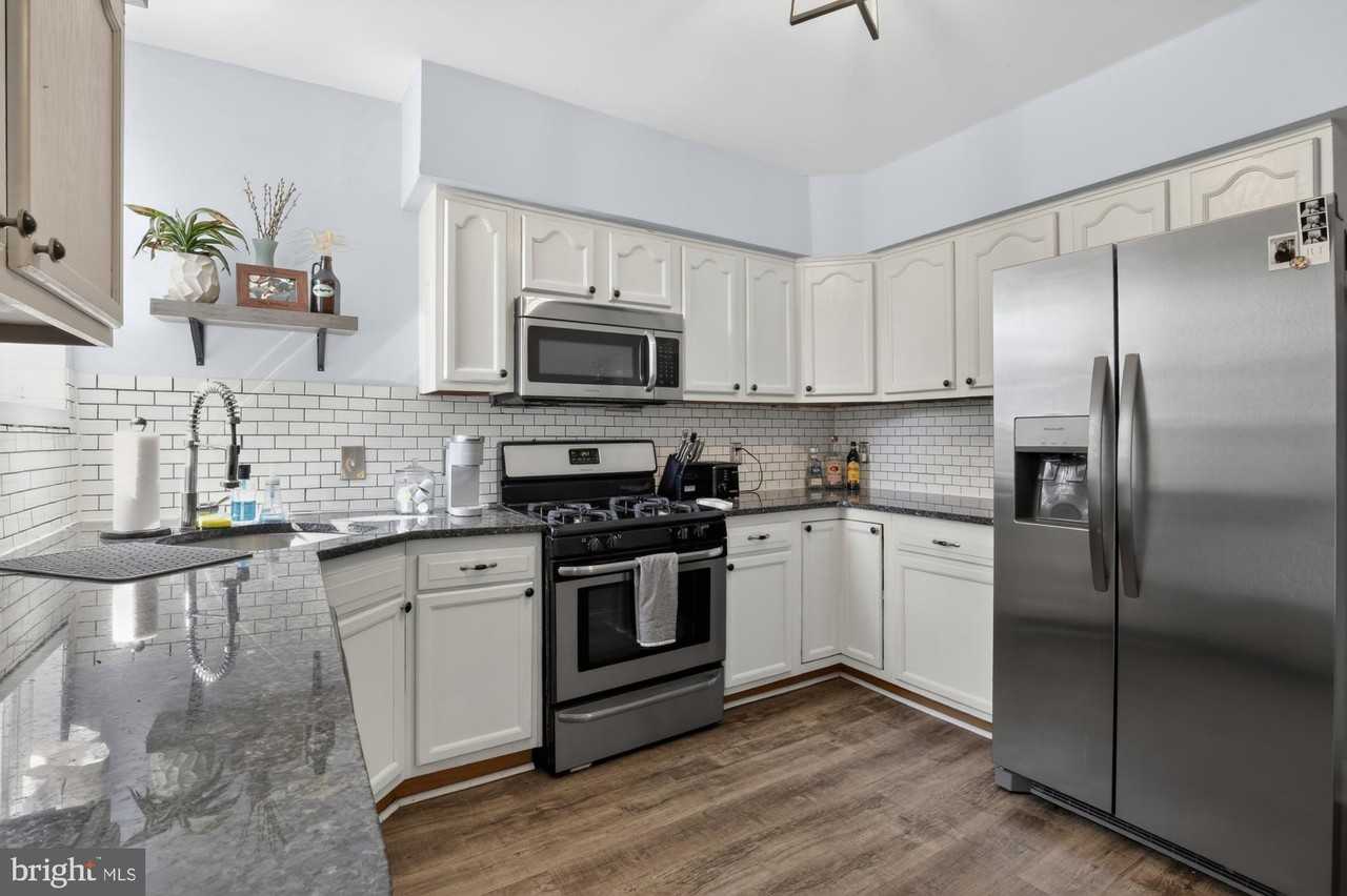 2440 E Gordon St - Photo 5 of 22