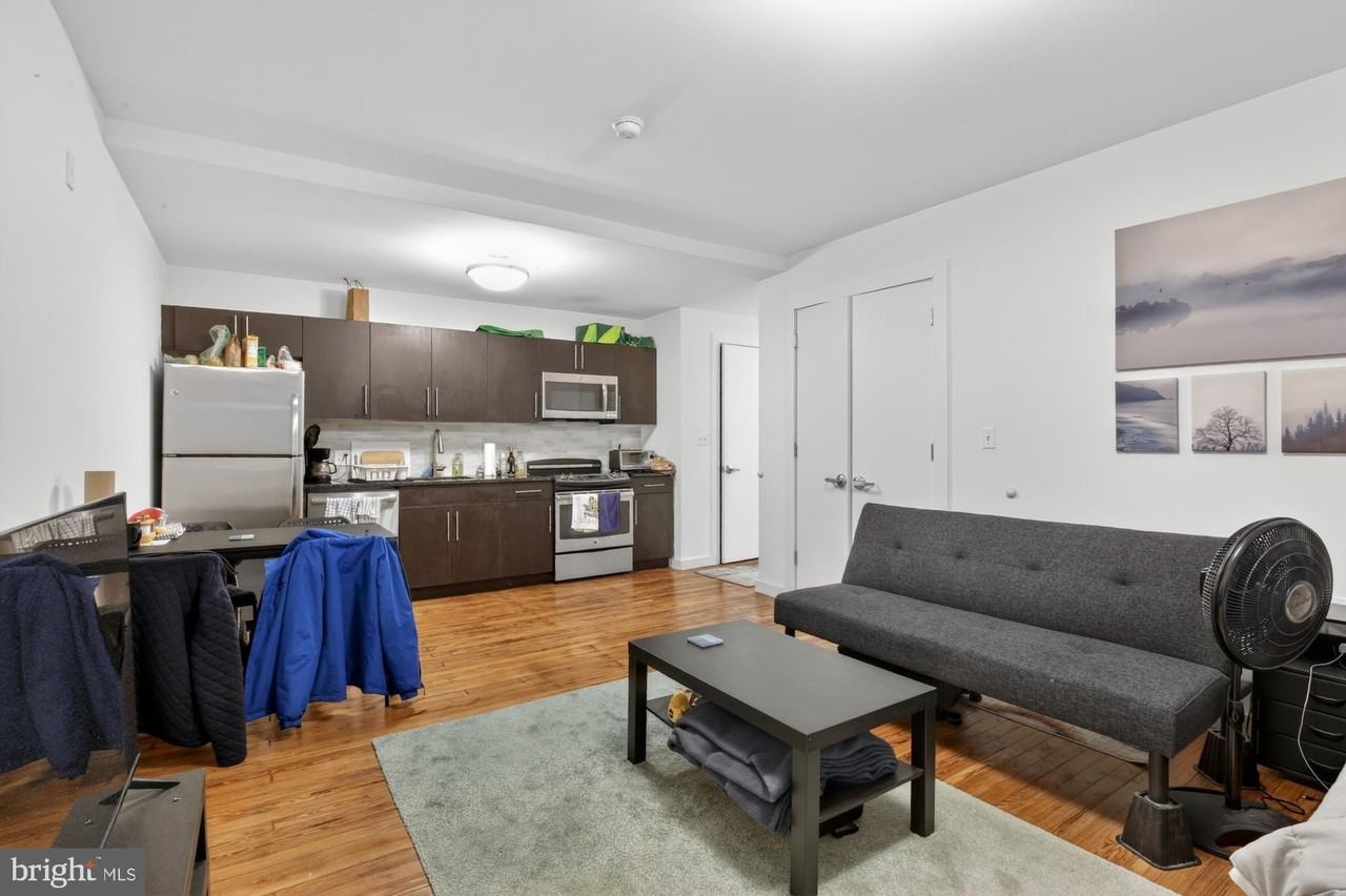 2321 Fitzwater St Apt 206 - Photo 5 of 30