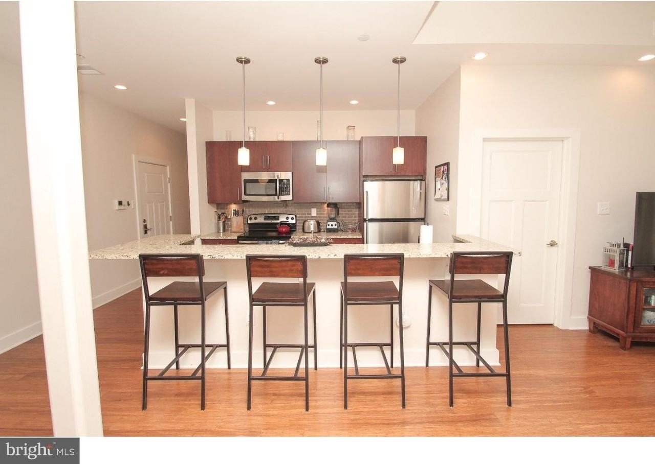 551 N Lawrence St Unit 3 - Photo 3 of 24