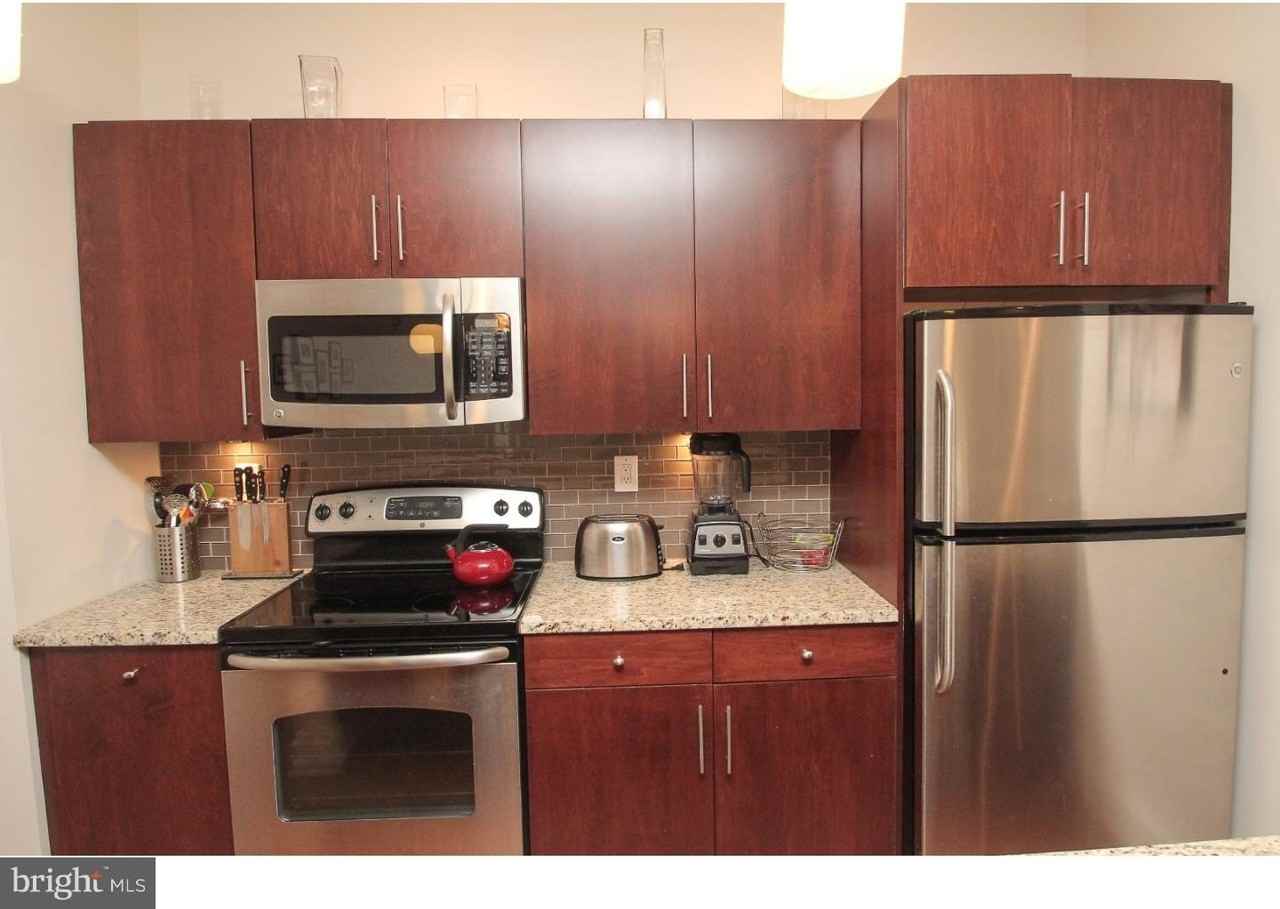 551 N Lawrence St Unit 3 - Photo 6 of 24