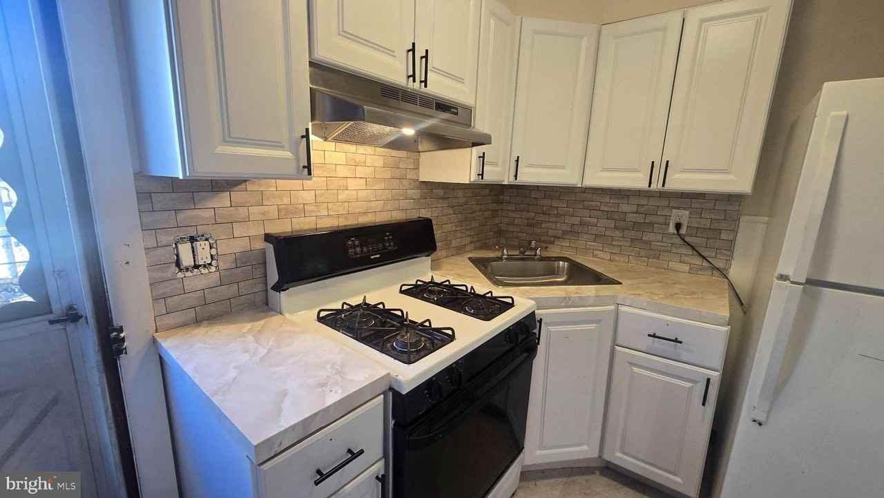 6340 Theodore St - Photo 6 of 11