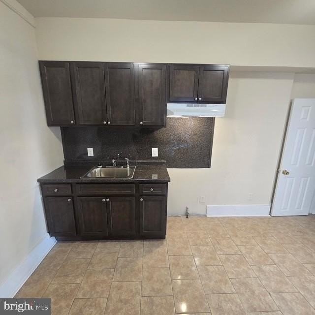 1523 Ruan St - Photo 3 of 7