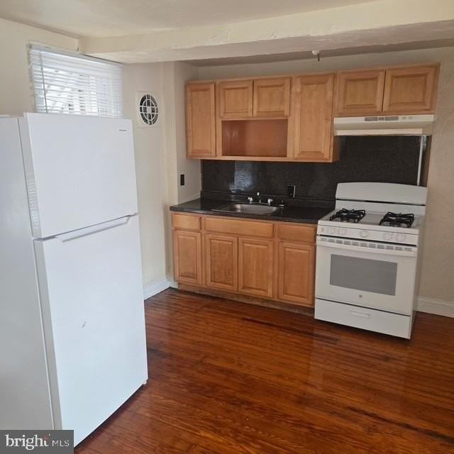 4816 E Alcott St - Photo 4 of 6