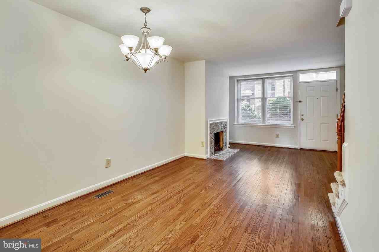 538 N West St - Photo 3 of 20