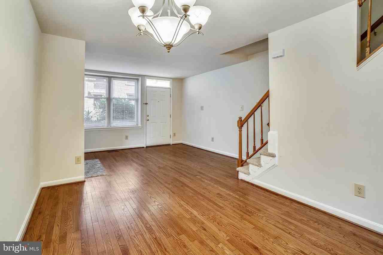 538 N West St - Photo 4 of 20