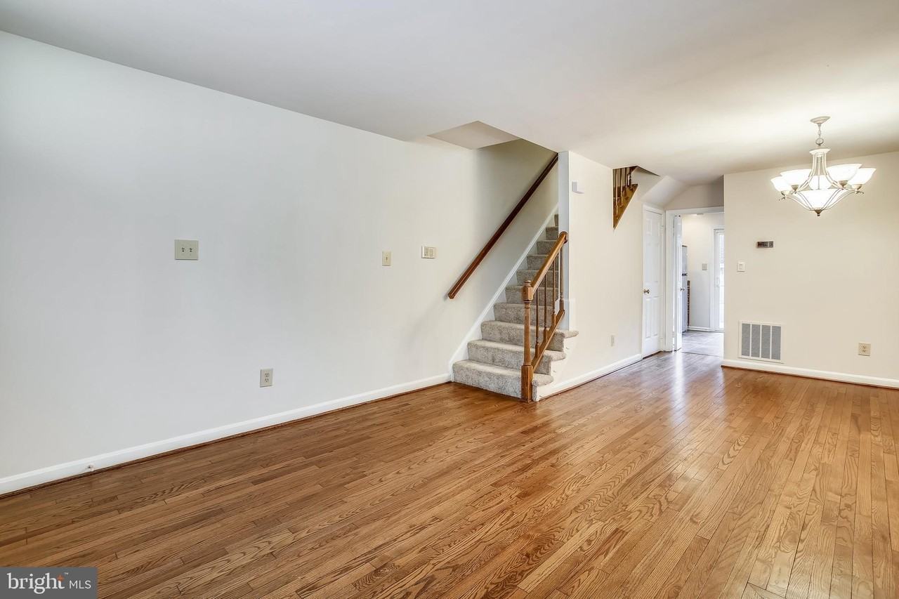 538 N West St - Photo 5 of 20