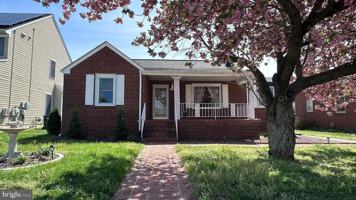 featured image of 312 Woodford St