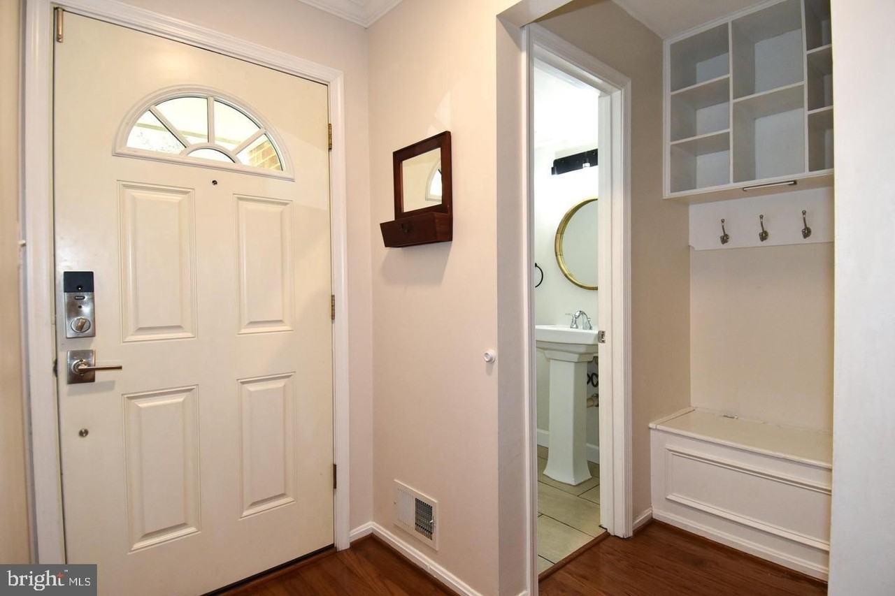 5920 Langton Dr - Photo 2 of 36