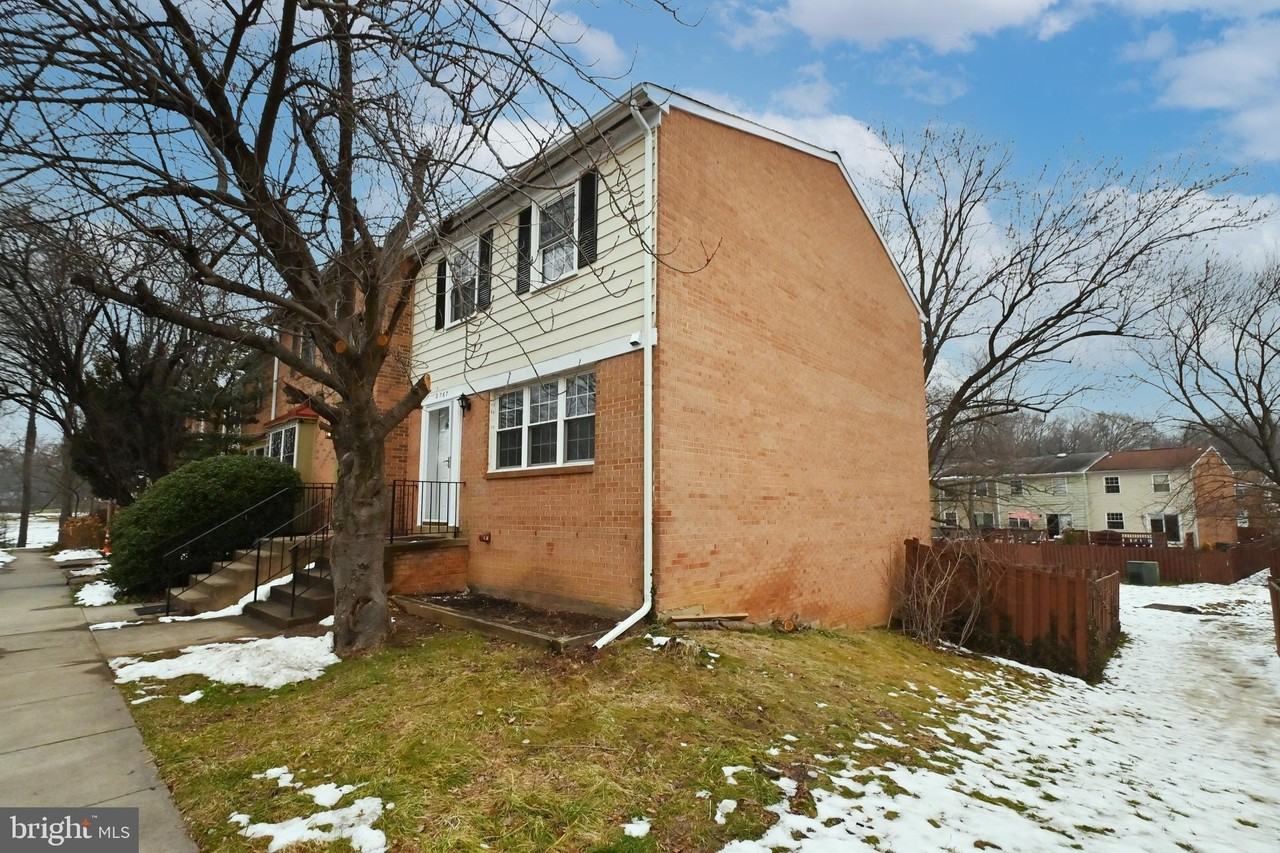 2767 January Ct - Photo 2 of 39