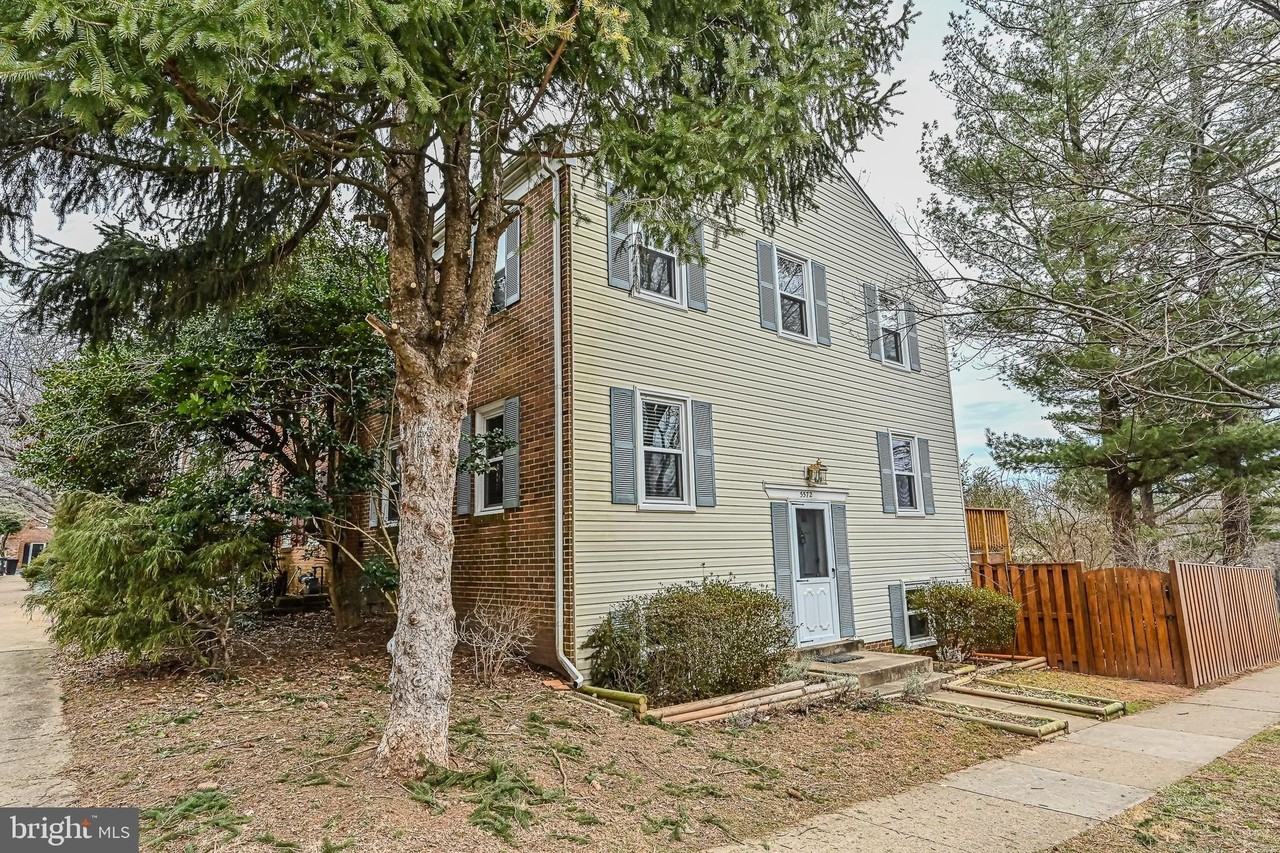 5572 Kendrick Ln - Photo 2 of 40