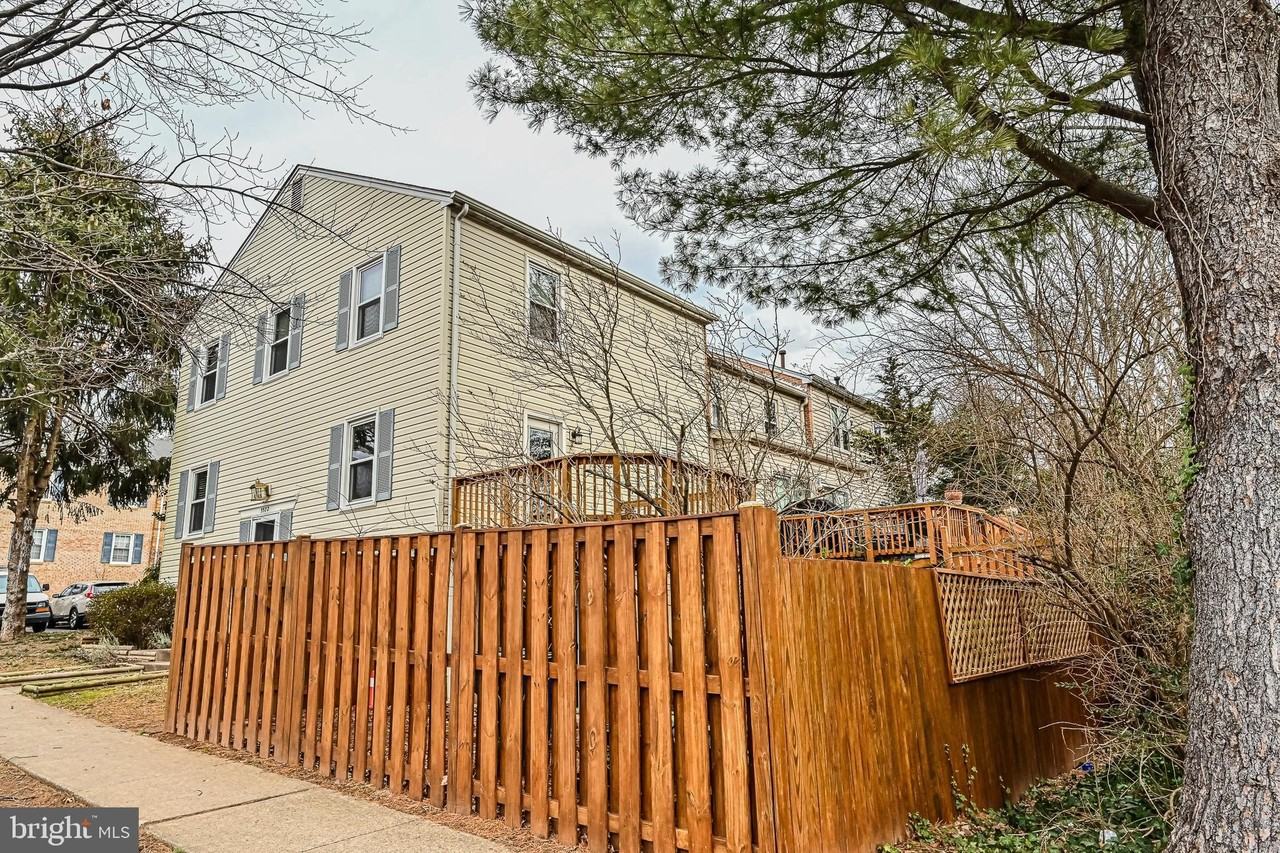 5572 Kendrick Ln - Photo 5 of 40