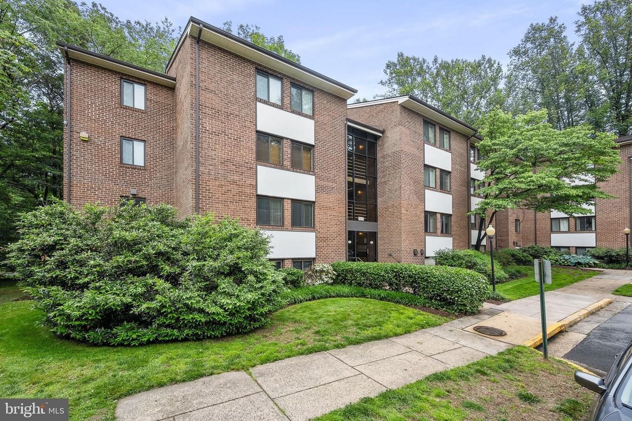 1423 Northgate Sq Unit 1423-11c - Photo 2 of 30