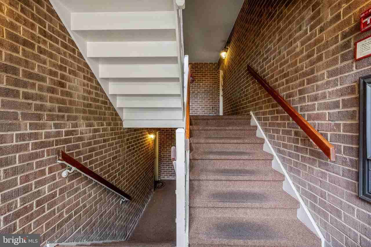 1423 Northgate Sq Unit 1423-11c - Photo 4 of 30