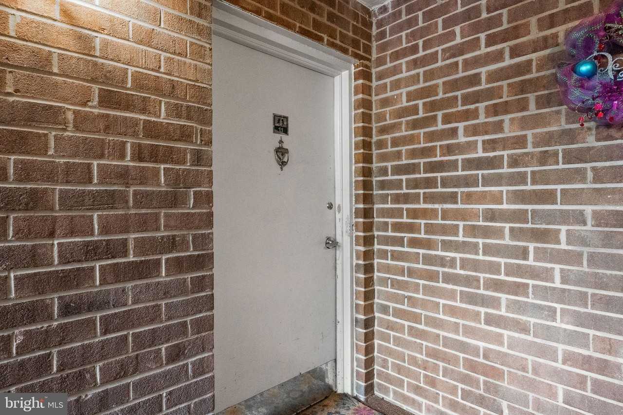 1423 Northgate Sq Unit 1423-11c - Photo 5 of 30